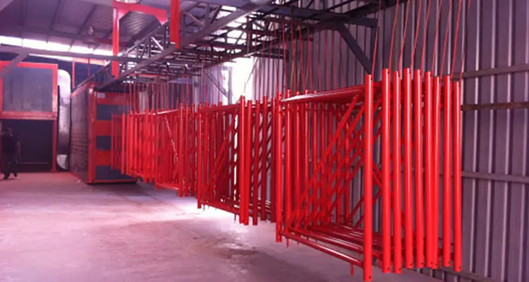 Elektrostatik toz boya ile kaplanmış kırmızı metal profiller
