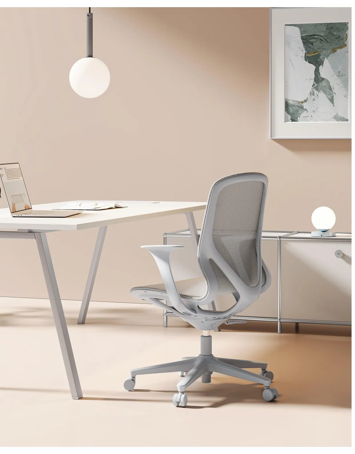 Home office, evde ofis taklidi değil; eve ait doğru bir çalışma düzenidir.